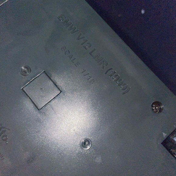 BMW V-12 LMR 1999 Le Mans Race Winner #15 Maisto 1/18 Scale Die Cast GT Race Car - Picture 6 of 6